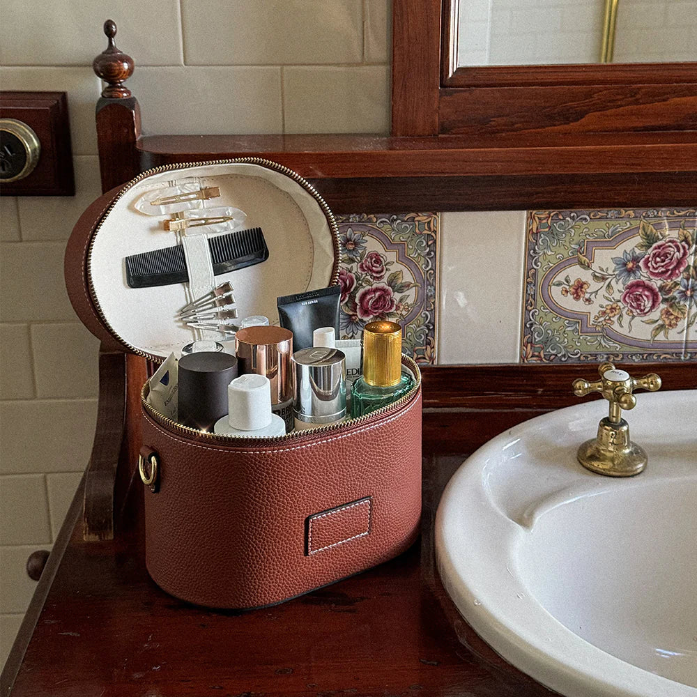 Glam Oval Toiletry Case Limited edition