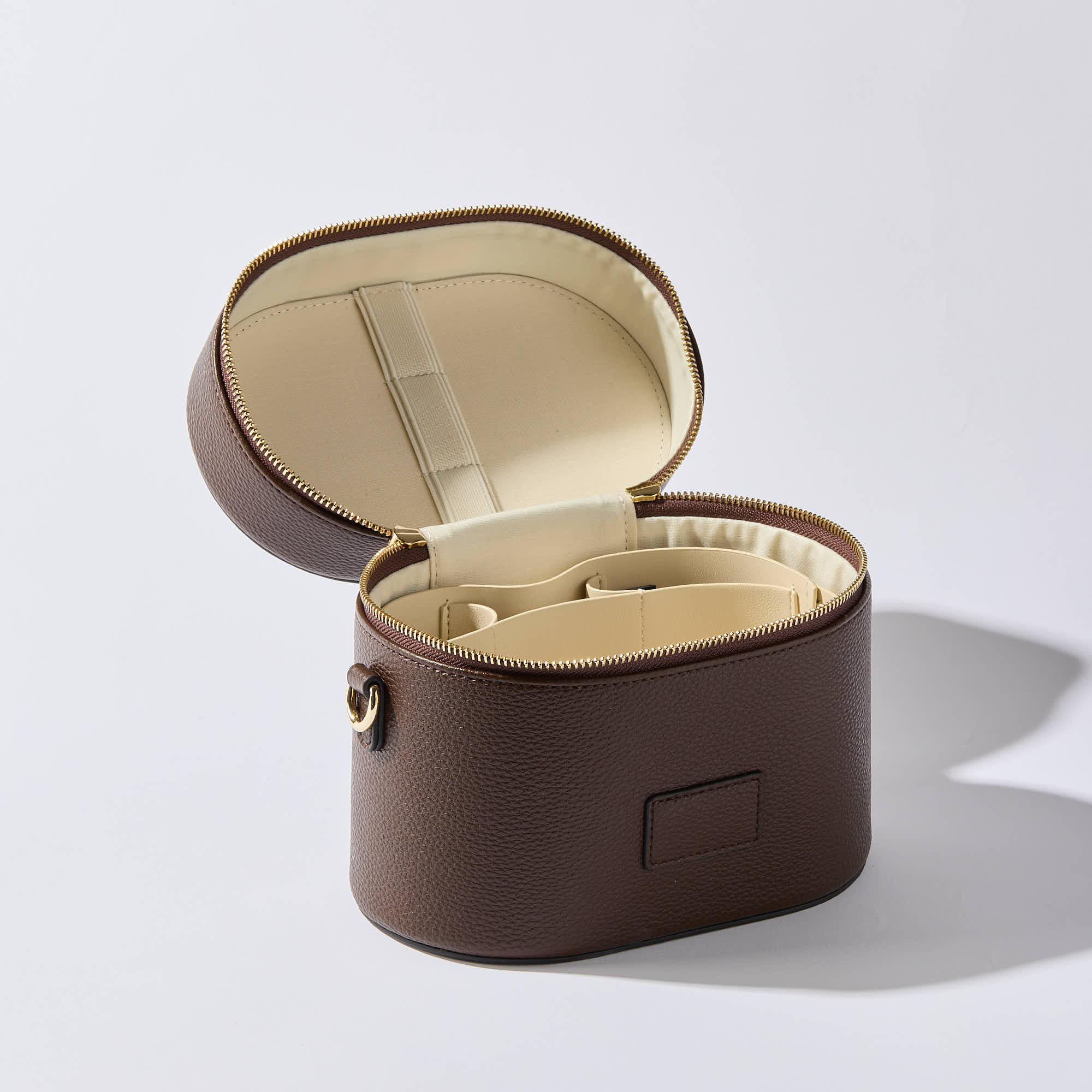 Glam Oval Toiletry Case Limited edition