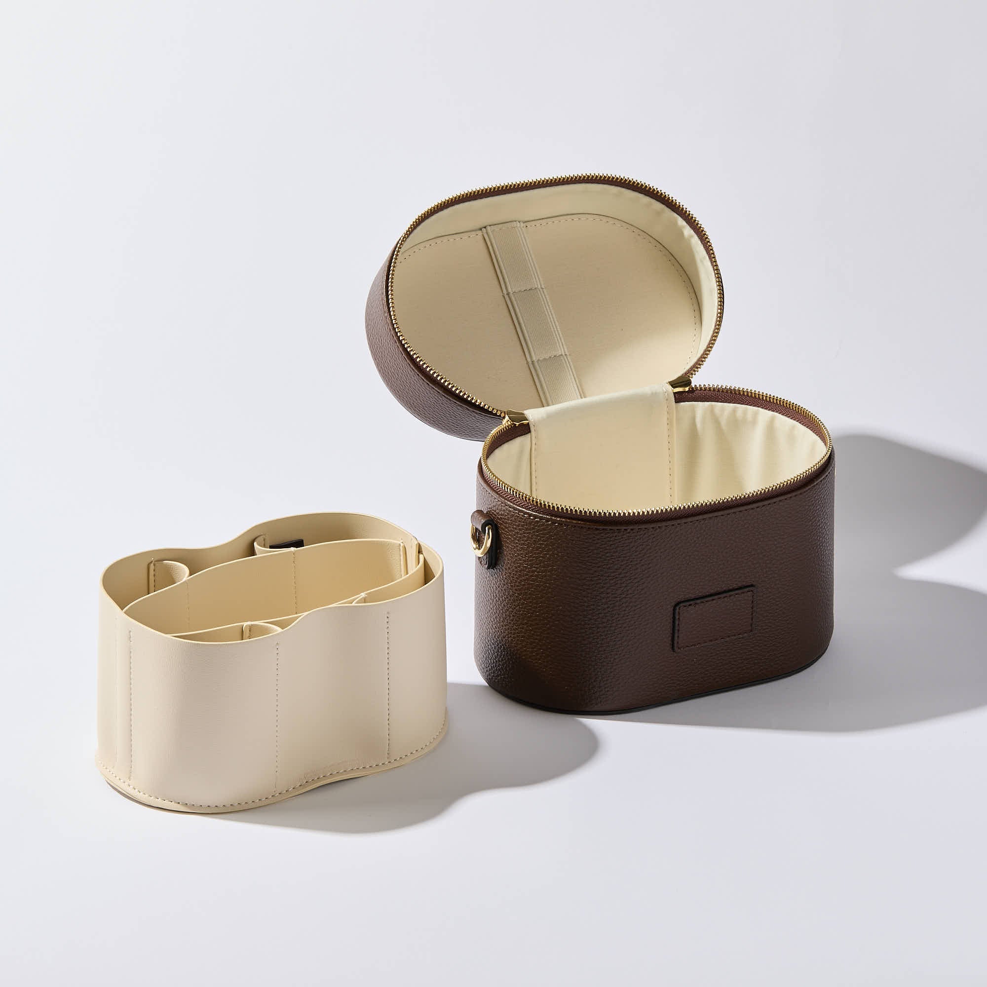 Glam Oval Toiletry Case Limited edition