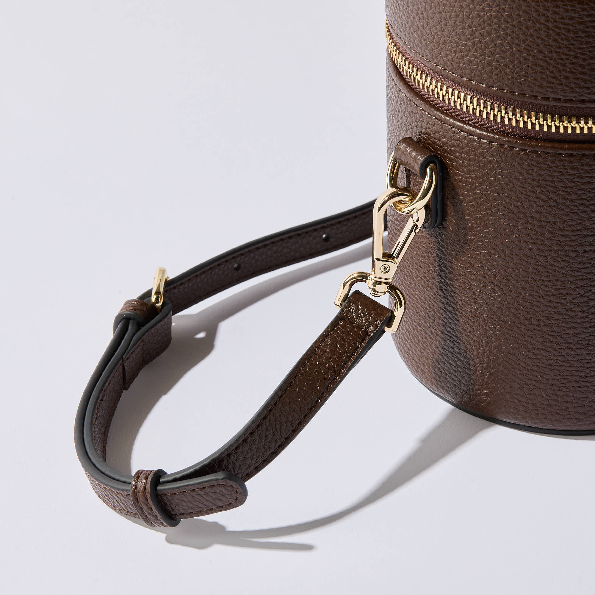 Glam Oval Toiletry Case Limited edition