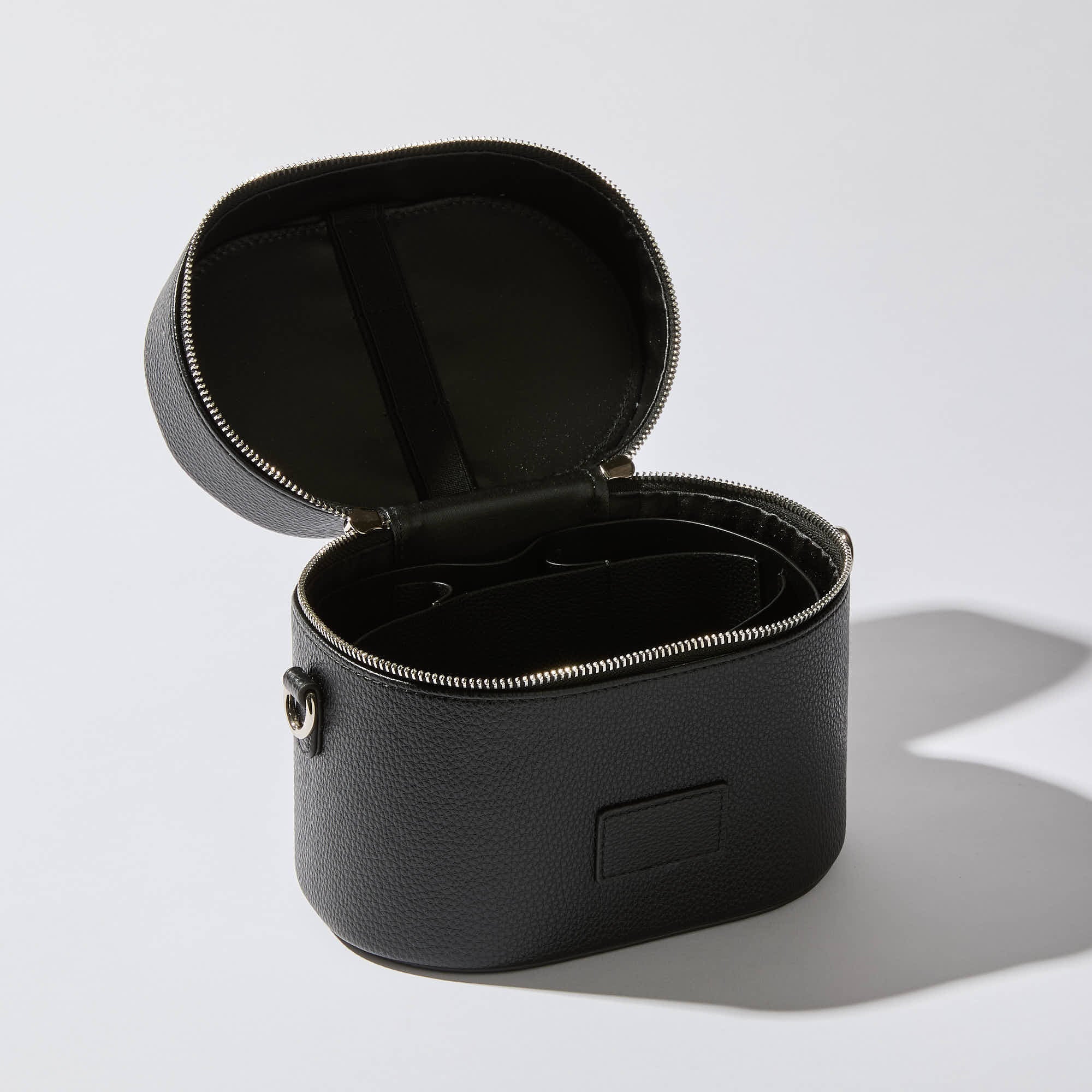 Glam Oval Toiletry Case Limited edition