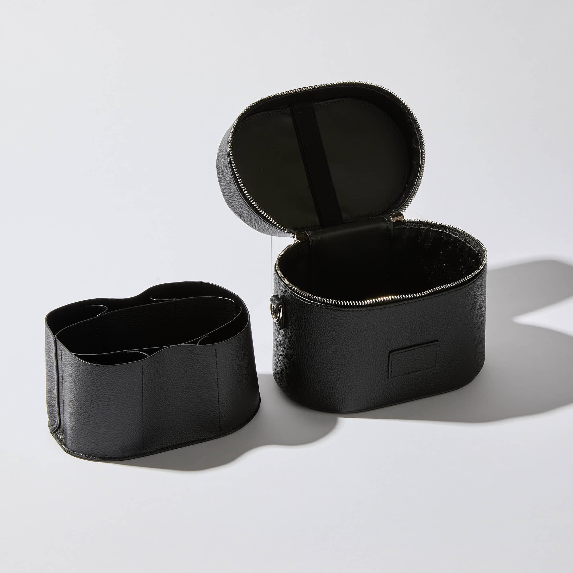 Glam Oval Toiletry Case Limited edition